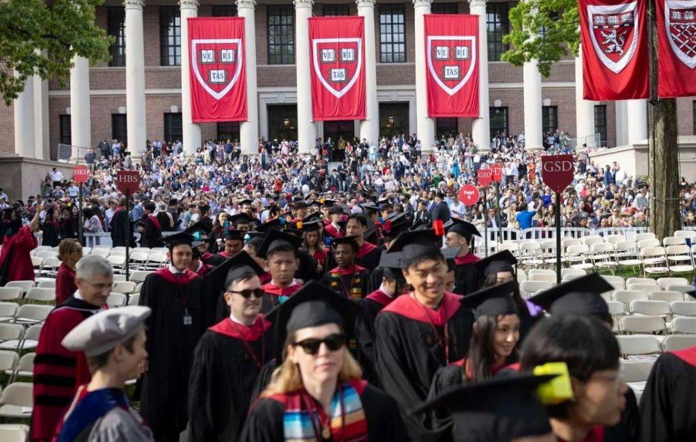 Harvard Menang Sementara di Pengadilan Federal Lawan Donald Trump