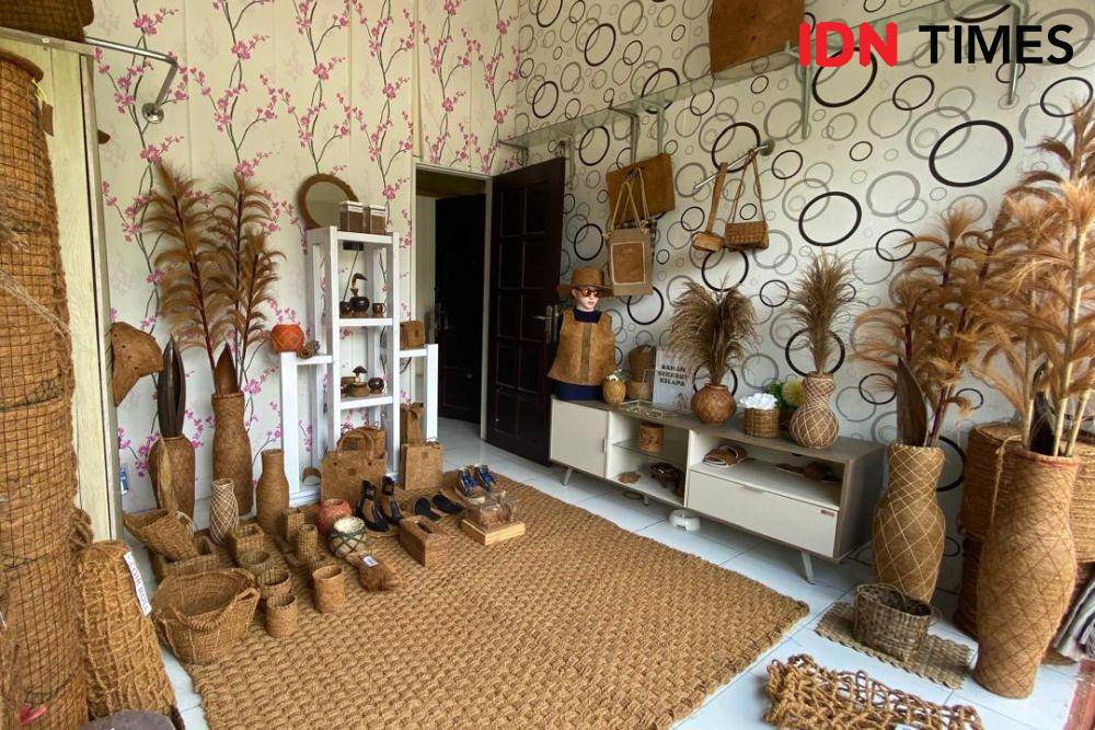 https://cdn.idntimes.com/content-images/post/20241001/whatsapp-image-2024-10-01-at-130508-f19da1f2-bbb6cb8561934276b39509fce494d1f1.jpg