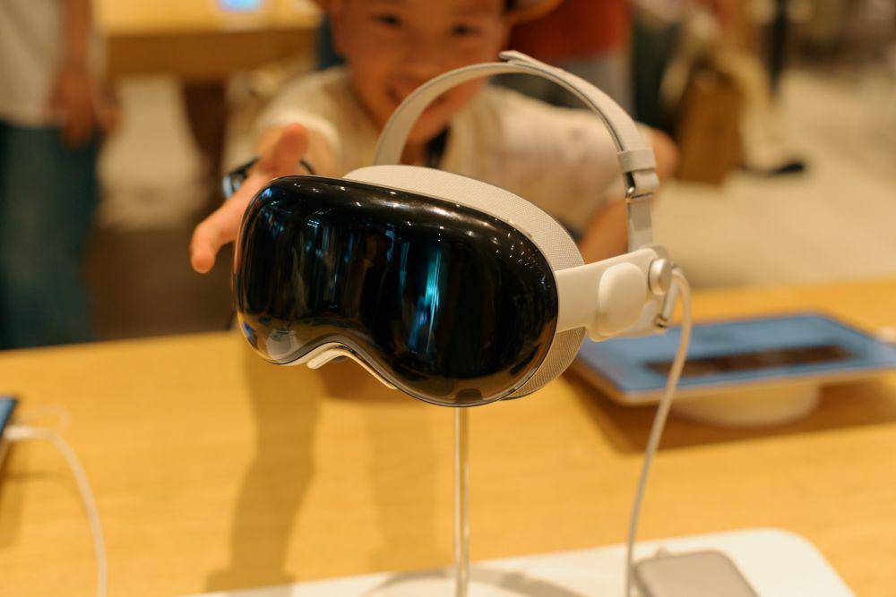 Apple Vision Pro, gadget masa depan (unsplash.com/@yangmiao)