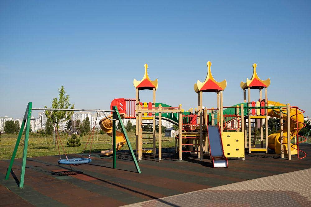 Ilustrasi playground (freepik.com/freepik)