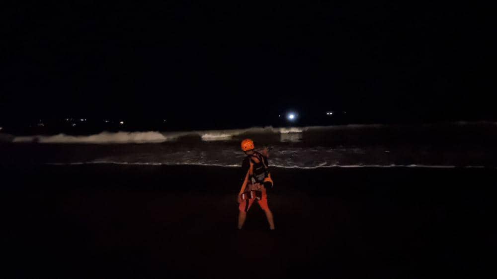 Operasi SAR di Kedonganan mencari pengunjung pantai terseret arus (Dok.IDN Times/Basarnas)