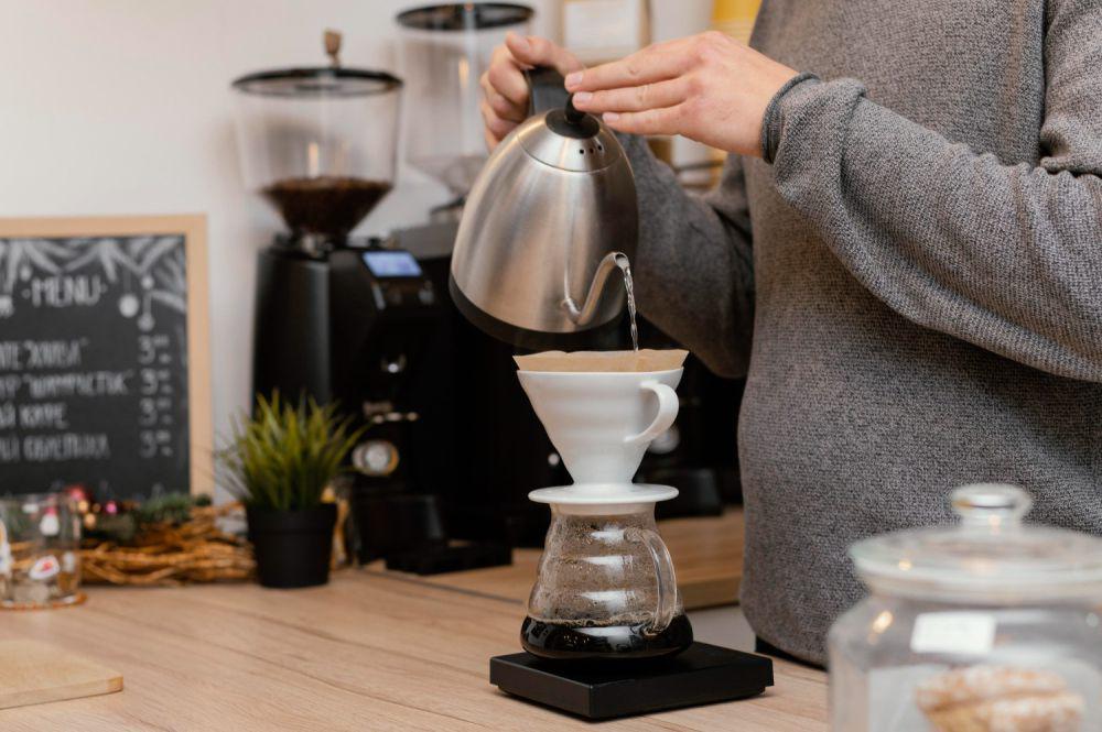 5 Cara Bikin Kopi Kental Tanpa Mesin Espresso ala Barista Rumah