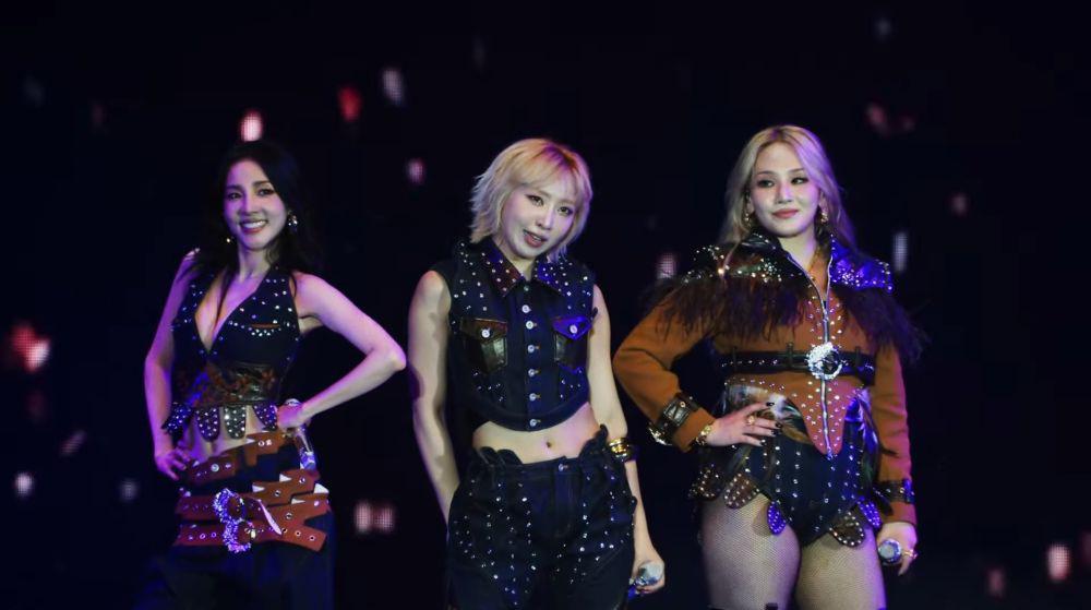 7 Potret 2NE1 di Head in The Clouds LA 2025, Energik Bawakan 12 Lagu!