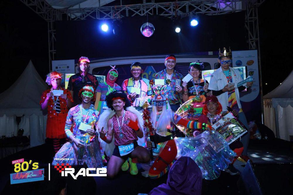 IRACE Sukses Gelar Fun Run Back to 80's, Seru Kenakan Kostum Jadul!