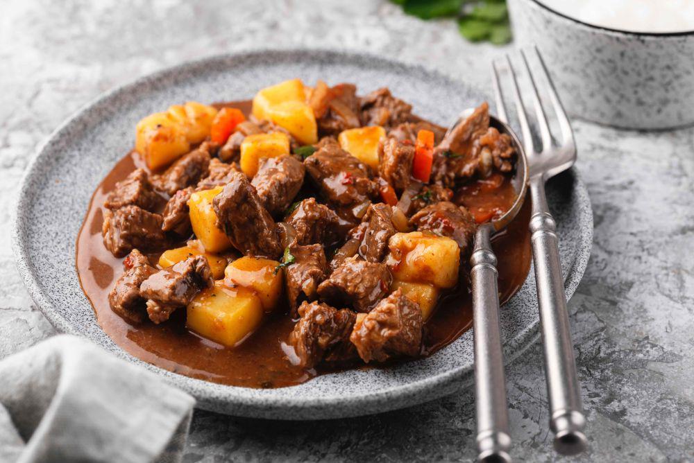 5 Tips Membuat Bistik Daging Sapi Kurban yang Empuk dan Kaya Bumbu