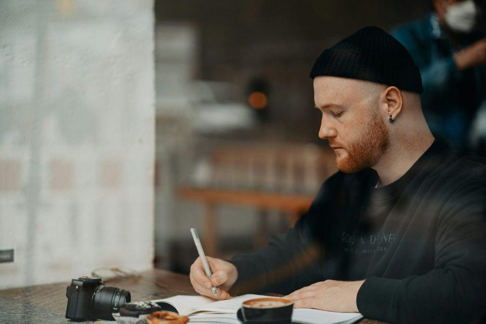 Bukan Sekadar Coretan, Ini 5 Manfaat Journaling buat Kesehatan Mental