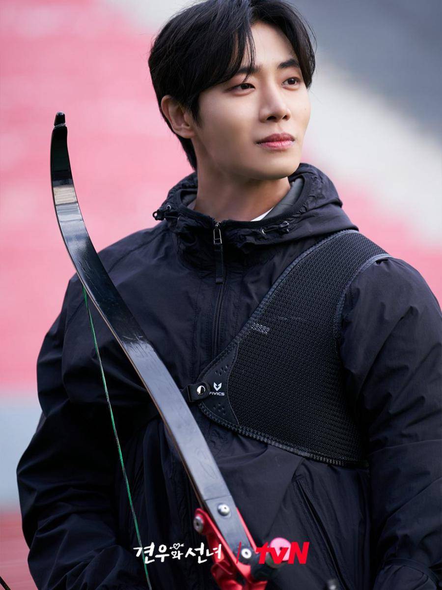 still cuts drama Head Over Heels (instagram.com/tvn_drama)