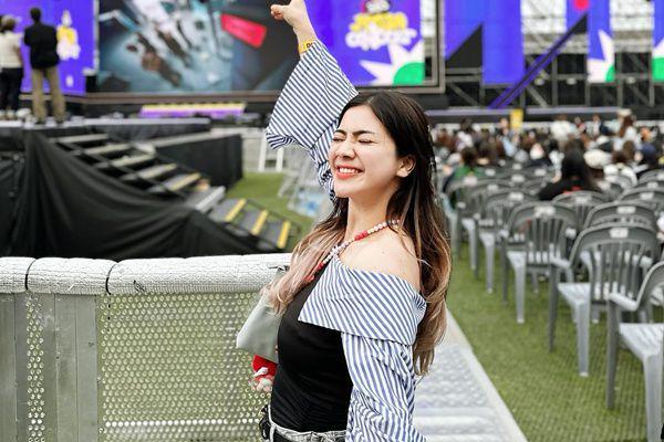 7 Potret Felicya Angelista Nonton Konser Heart2Heart di Korea