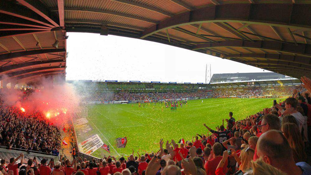 ilustrasi stadion (unsplash.com/anders_kj1)