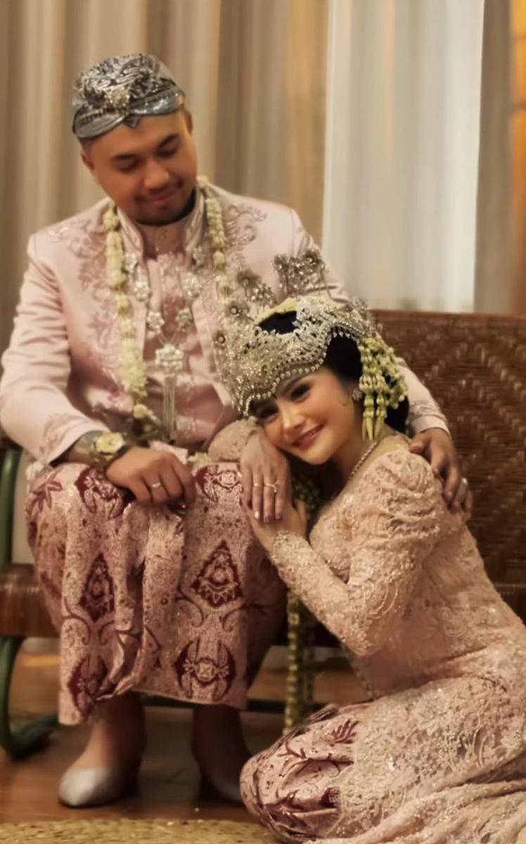 pemotretan prewedding Mawar AFI dan Kevin Wazeng (Instagram.com/makeupbyfenty)