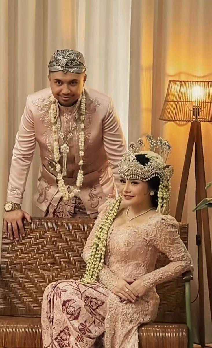 pemotretan prewedding Mawar AFI dan Kevin Wazeng (Instagram.com/makeupbyfenty)