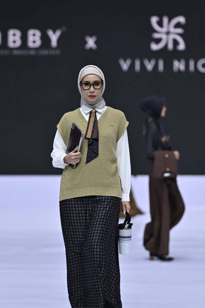 Koleksi Nobby x Vivi Nici di Indonesia Fashion Week 2025 (dok. Dandy Hendrata)