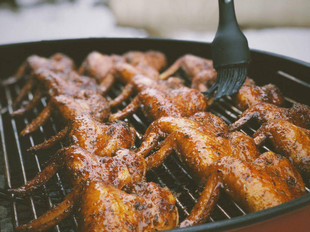 Ilustrasi Memasak Ayam Bakar (unsplash.com/Mike Norris)