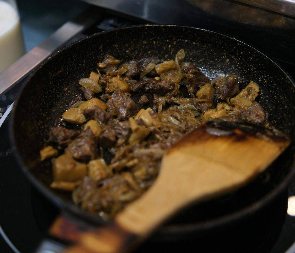 Ilustrasi tumis daging sapi
