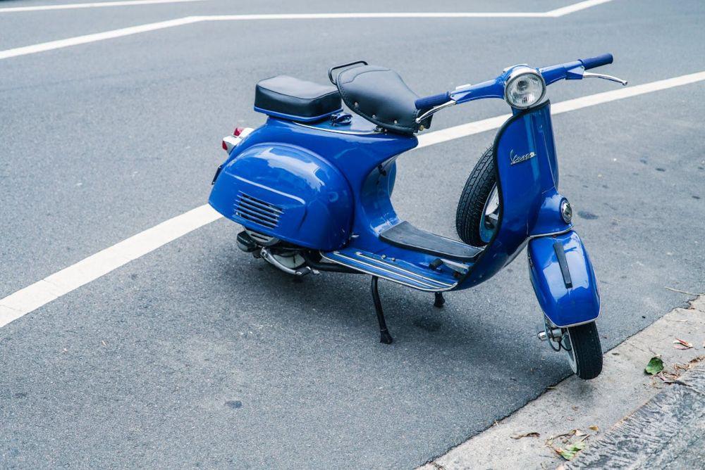 5 Rekomendasi Oli Samping Vespa, Ada Semi dan Full Sintetik