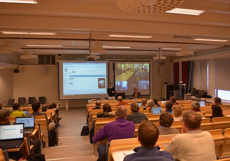 potret Universitas Swedia (commons.wikimedia.org/Eihpossophie)