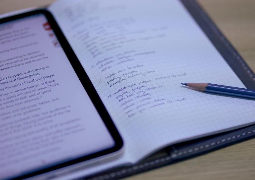 ilustrasi menyusun to-do list (unsplash.com/Aaron Burden)