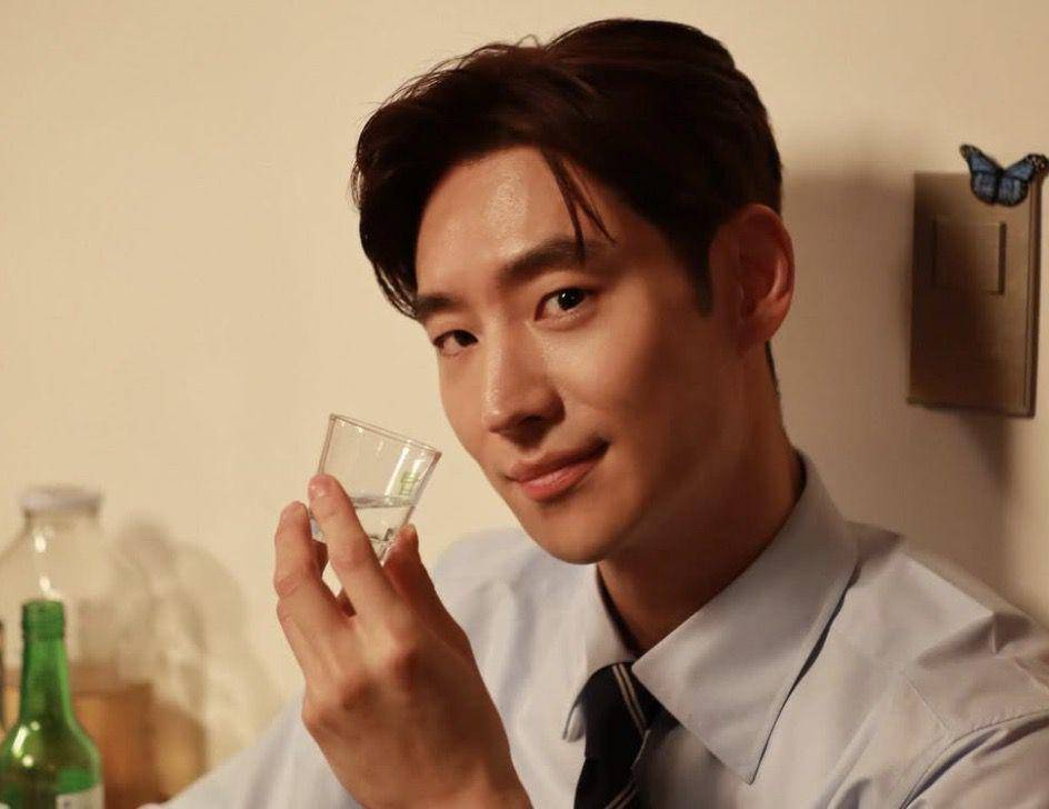 Lee Je Hoon (instagram.com/leejehoon_official)