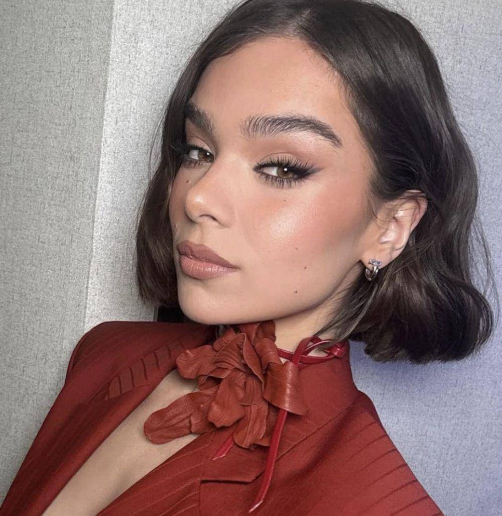 Hailee Steinfeld (instagram.com/haileesteinfeld)