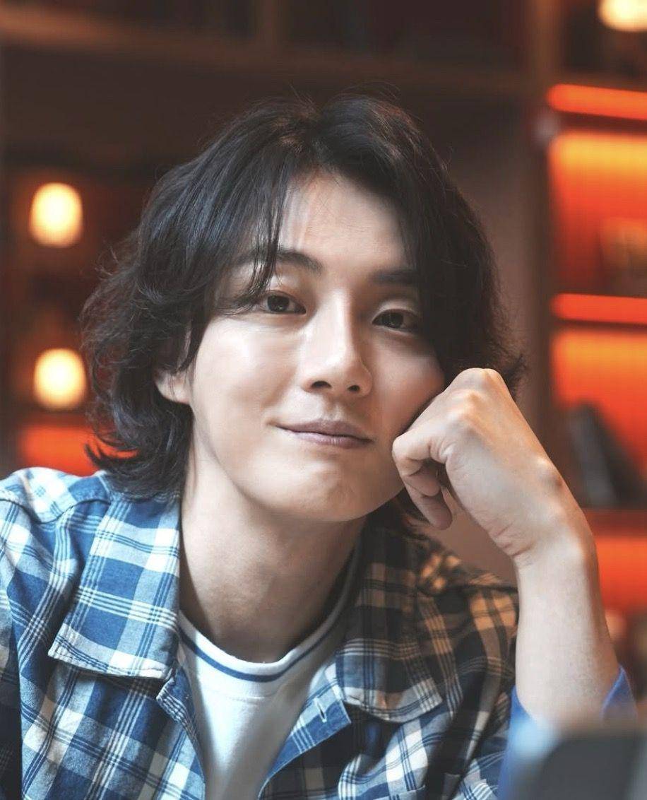 Yoon Si Yoon (instagram.com/_yunsiyun)