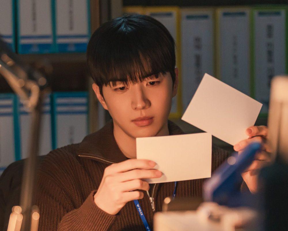 7 Still Cuts Kang Hoon di Drakor Hunter With a Scalpel, Jadi Detektif