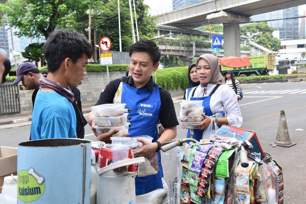 NM Berbagi 1.000 Makanan Kolaborasi Bareng Bobon Santoso (IDN Times/istimewa)