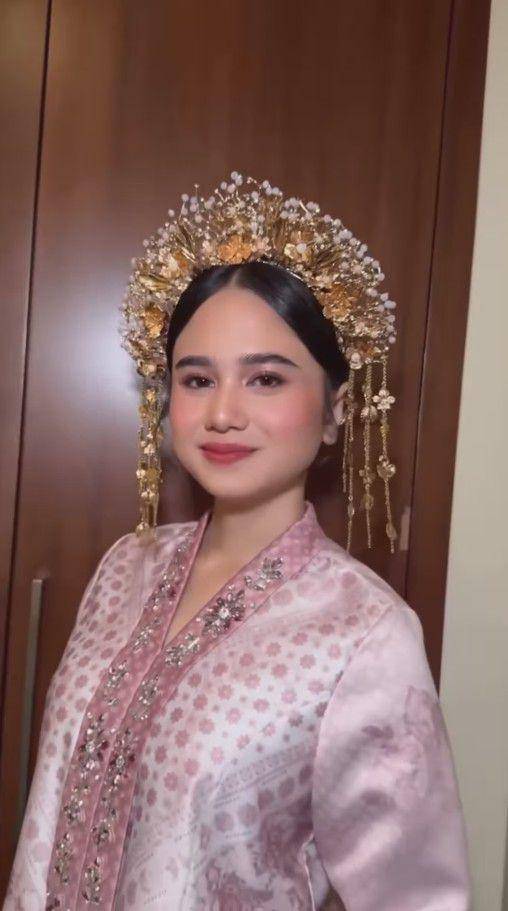 Tissa Biani di Indonesia Fashion Week (Instagram.com/tissabiani)