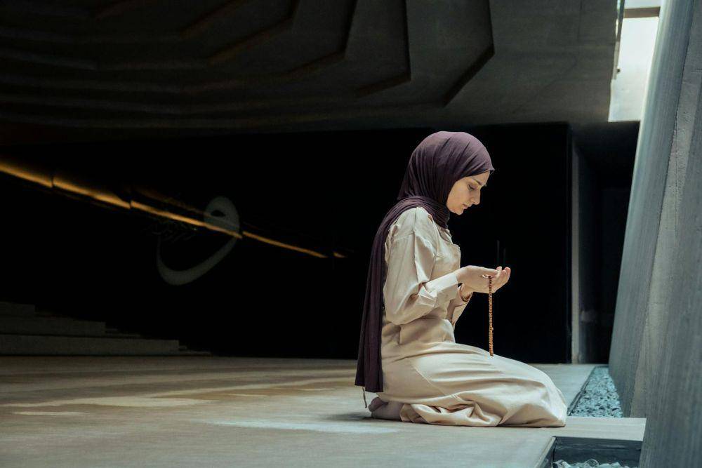 Ilustrasi seseorang berdoa (pexels.com/Zeynep Sude Emek)