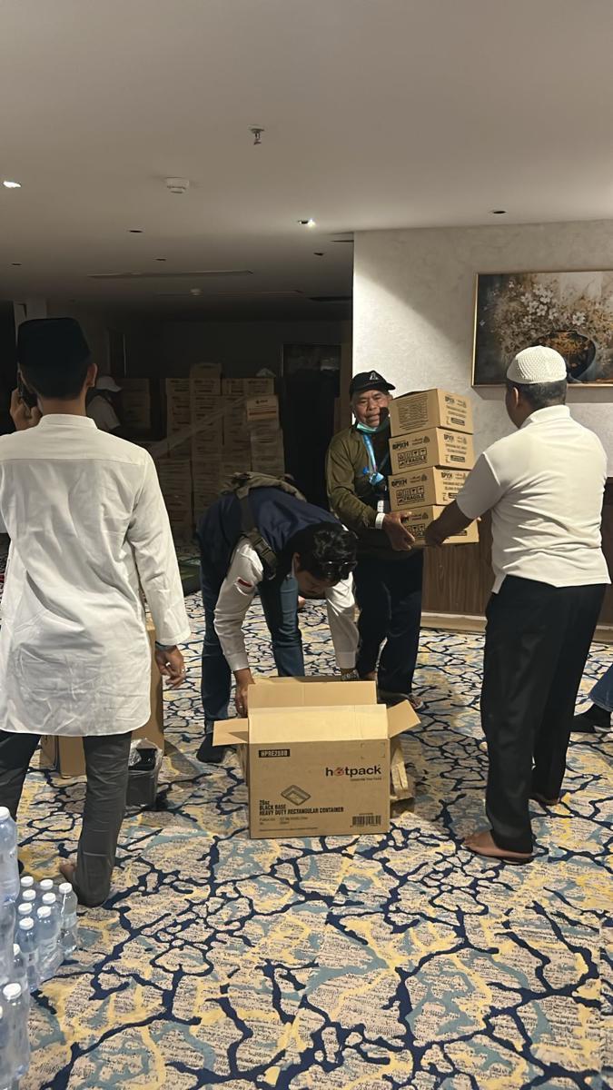 Jemaah Calon Haji Indonesia Mulai Terima Makanan Siap Saji
