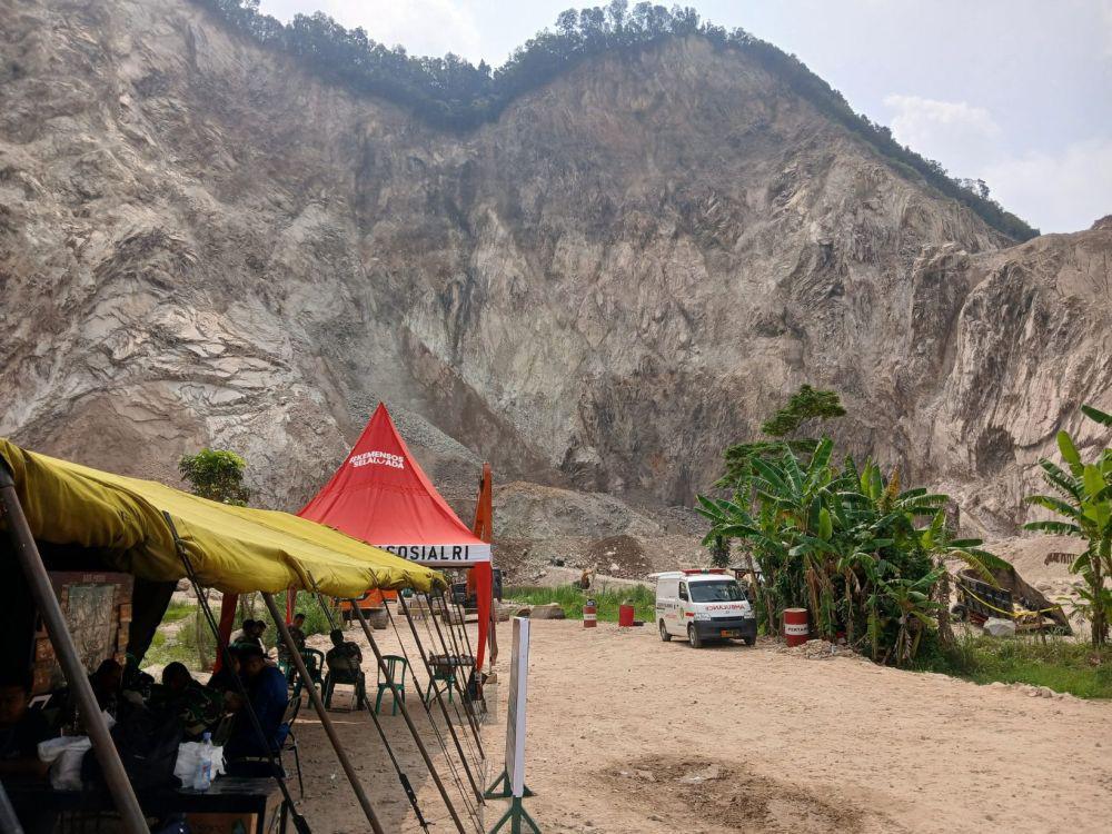 4 Korban Longsor Gunung Kuda Belum Ketemu, Tanah Labil Jadi Hambatan