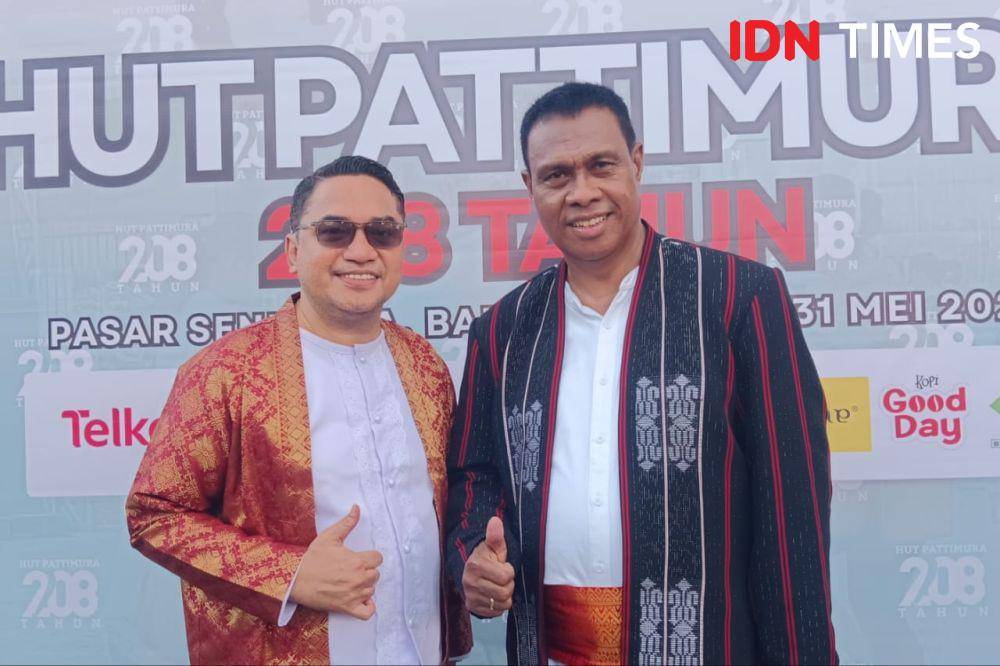 (kiri-kanan) Ketua panitia peringatan Pattimura, Robby Sinay  bersama Ketua Umum Ikatan Keluarga Maluku (IKEMAL) Bali, Semuel Uruilal (IDN Times/Ayu Afria)