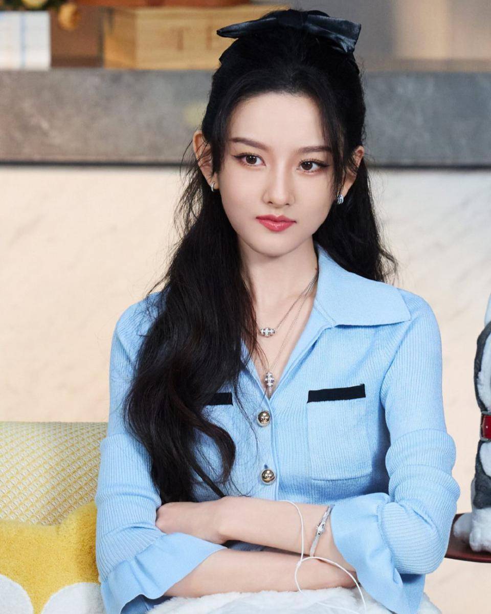 potret Song Zuer (dok. weibo Song Zu Er)