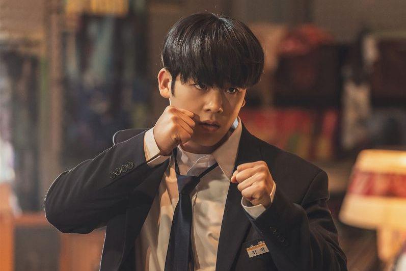 Kenapa Kim Ui Gyeom di ONE: High School Heroes Sulit Dikalahkan?