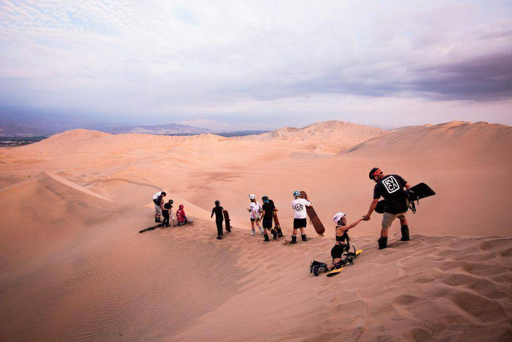Huacachina (unsplash.com/Alvaro Palacios)