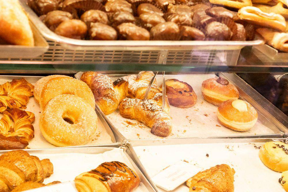 ilustrasi aneka menu croissant (unsplash.com/Anastasiya Badun)