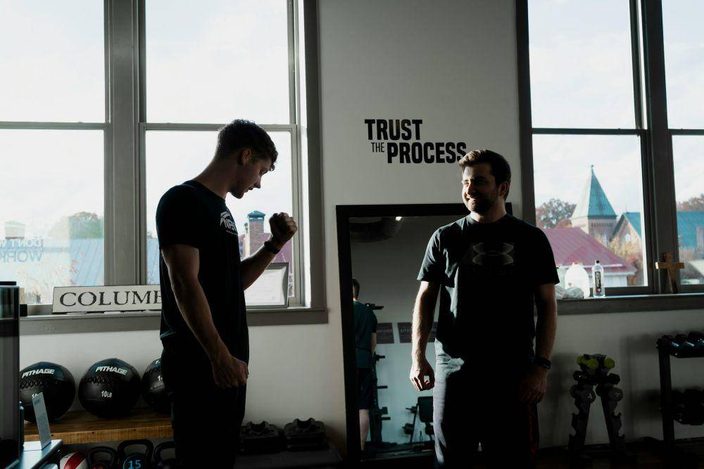 ilustrasi teman gym (unsplash.com/Crosby Hinze)