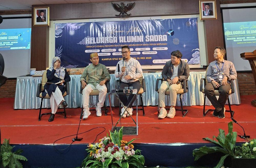 Jejak Alumni STAI Sadra, Dari Akademisi hingga Jurnalis