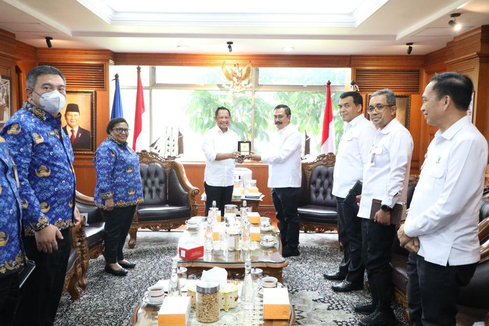 Mendagri dan Menimipas Bersua, Bahas Pemindahan Lapas ke Pinggir Kota