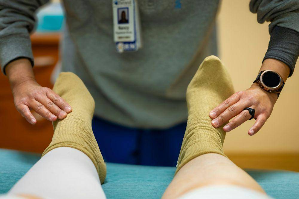 Ilustrasi kaki pegel (Unsplash.com/ Judy Beth Morris)
