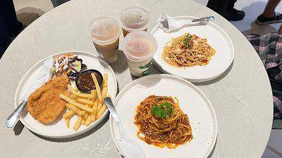 potret menu makanan dan minuman di KOV Koffie (google.com/maps/Ajeng Dyah)
