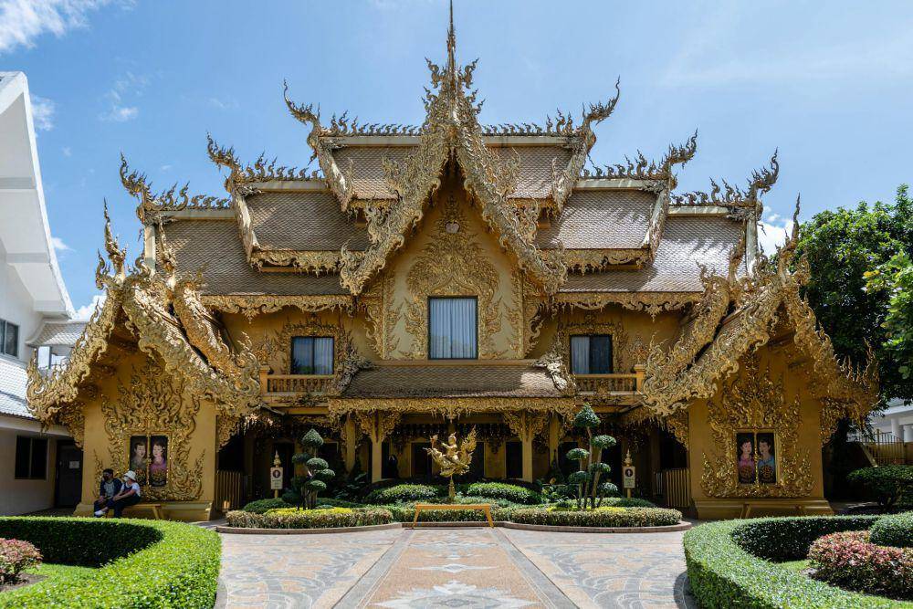 Wat Rong Khum wisata kuil Thailand