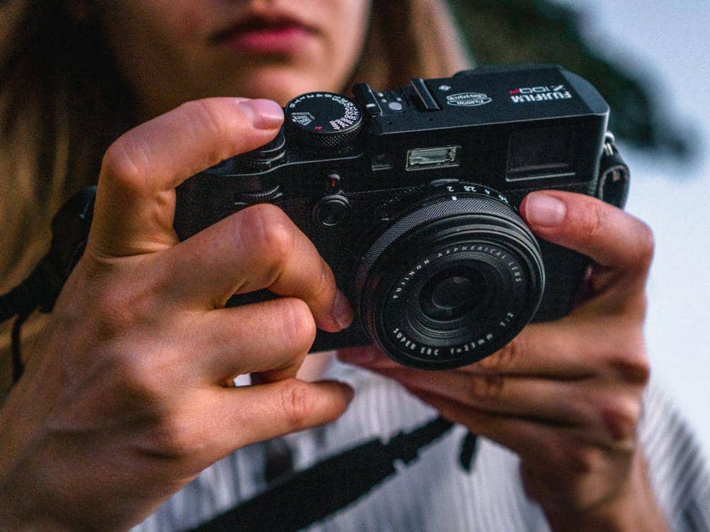 Ilustrasi kamera Fujifilm (Pexels.com/ Matt Hardy)