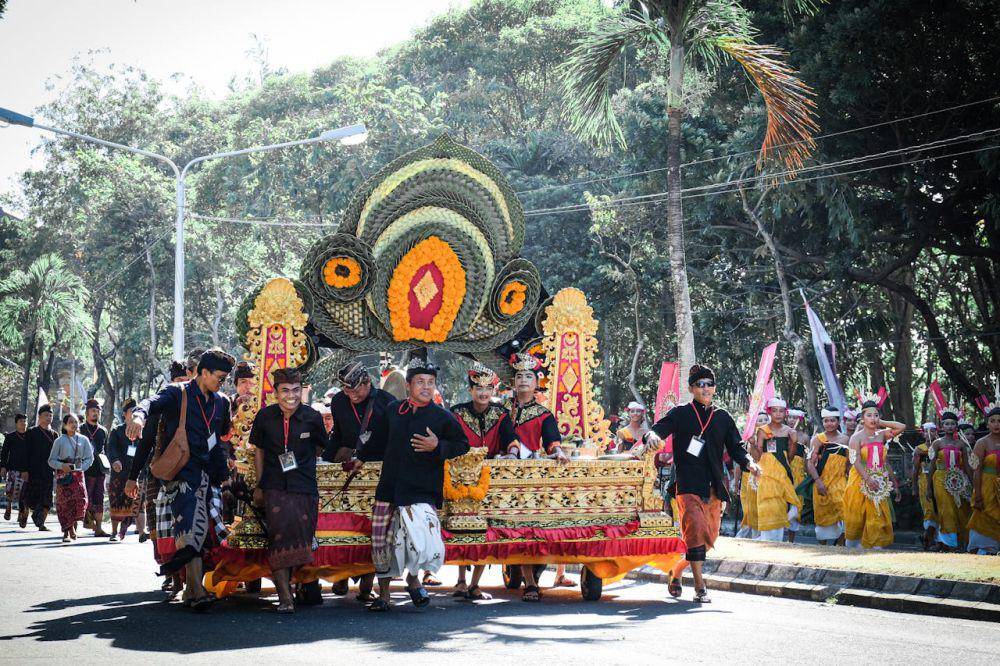 Pesta kesenian Bali (pexels.com/NOR KHOLISH)
