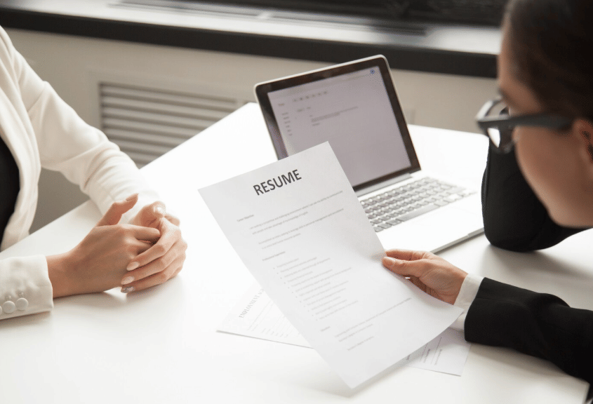 ilustrasi CV (freepik.com/yanalya)