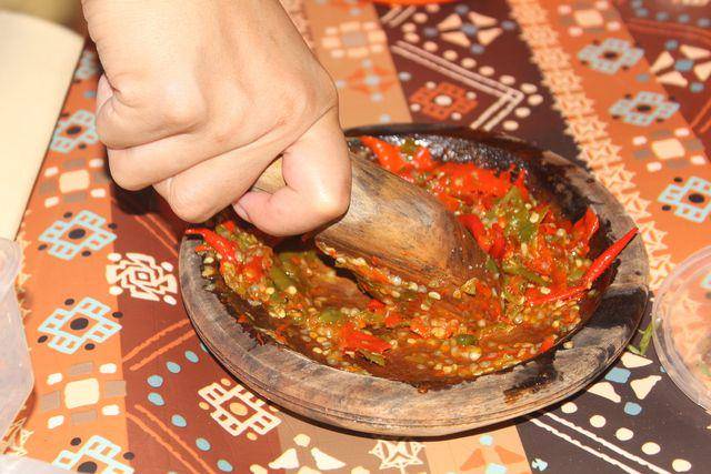 Ilustrasi sambal (vecteezy.com/Rusdian Syah Hasibuan)