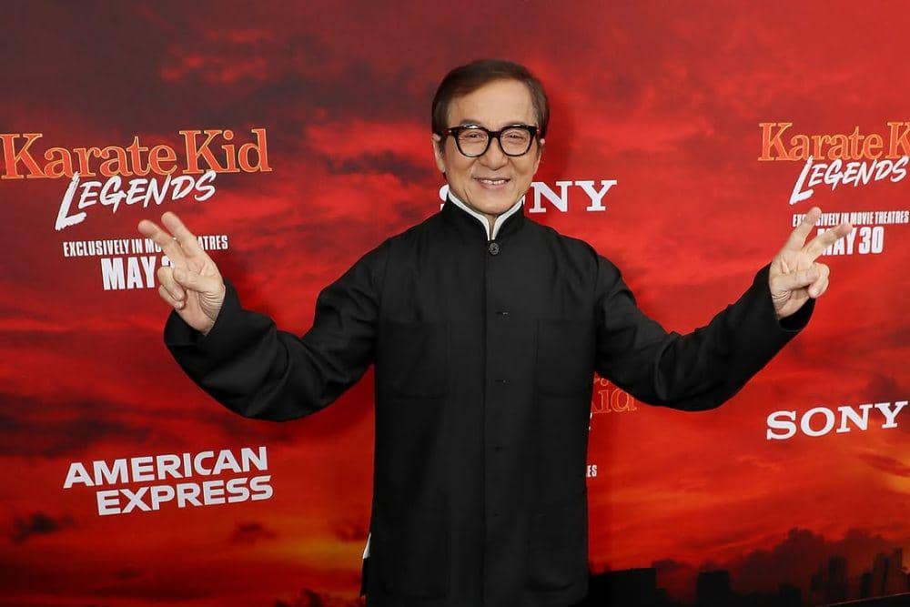 CEK FAKTA: Jackie Chan Kunjungi Aceh Salurkan Bantuan
