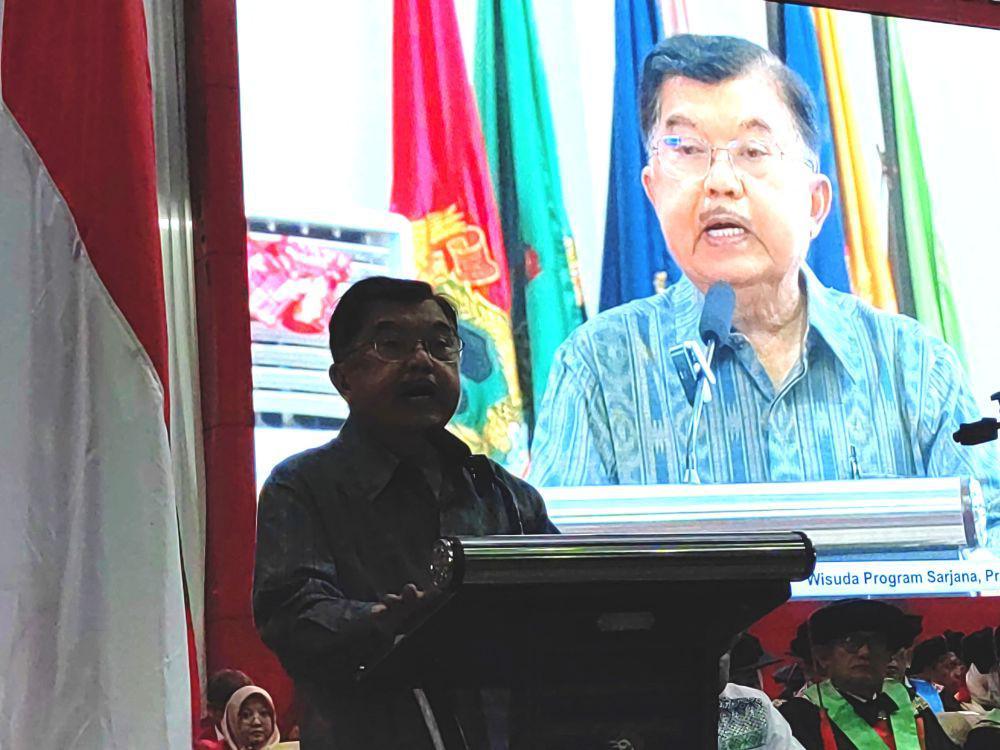 JK di Wisuda Unhas: Cari Kerja Tidak Mudah, Buat Lapangan Kerja