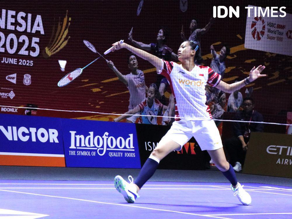 Gagal Comeback, Putri KW Kandas di Perempat Final Indonesia Open 2025