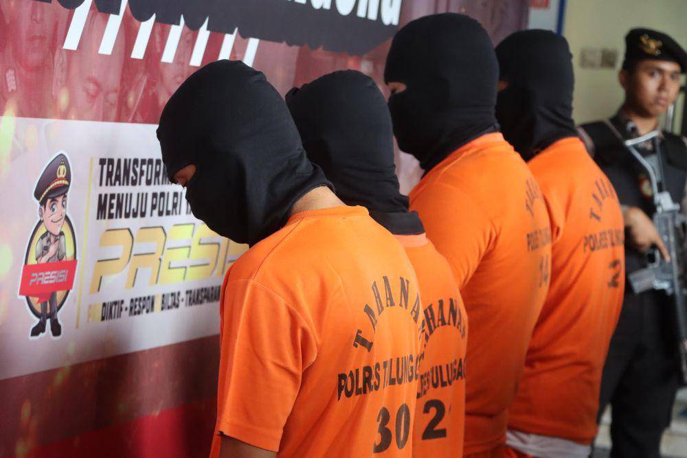 Tersangka pencabulan anak dibawah umur di Tulungagung. IDN Times/ Bramanta Pamungkas