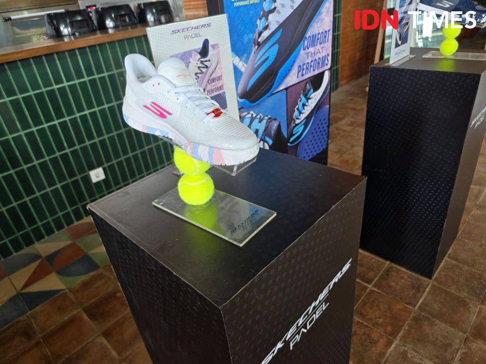 Sepatu Viper Court Rally dari Skechers untuk olahraga padel. 28 Mei 2025. (IDN Times/M. Tarmizi Murdianto)